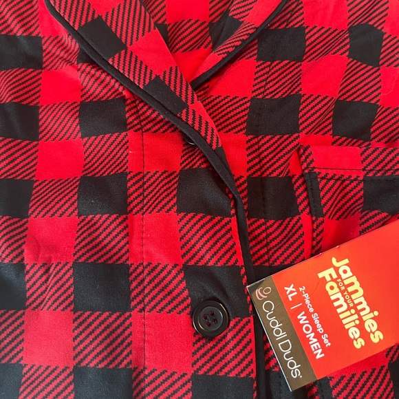 Cuddle Duds size XLarge red & black pajama set. (Christmas) - Picture 7 of 7